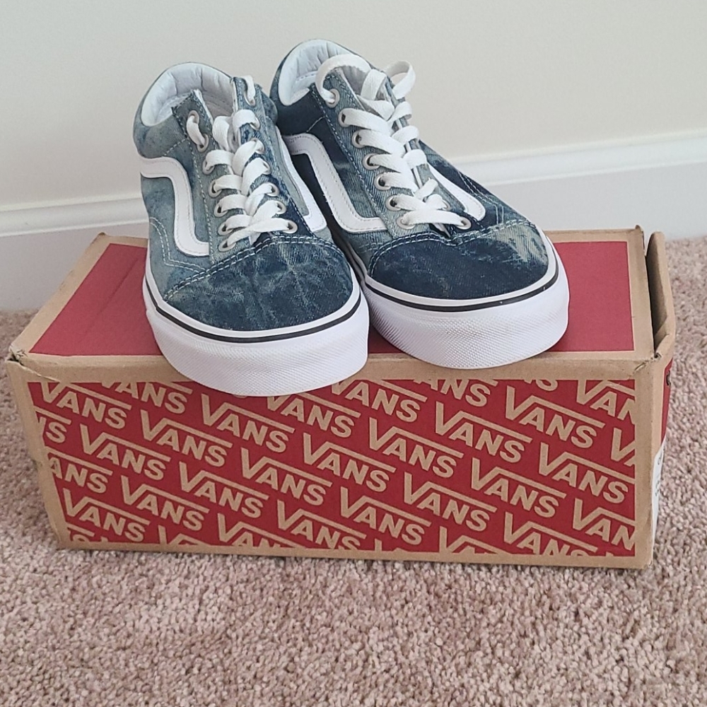 Shoes - Picture 3 of 5